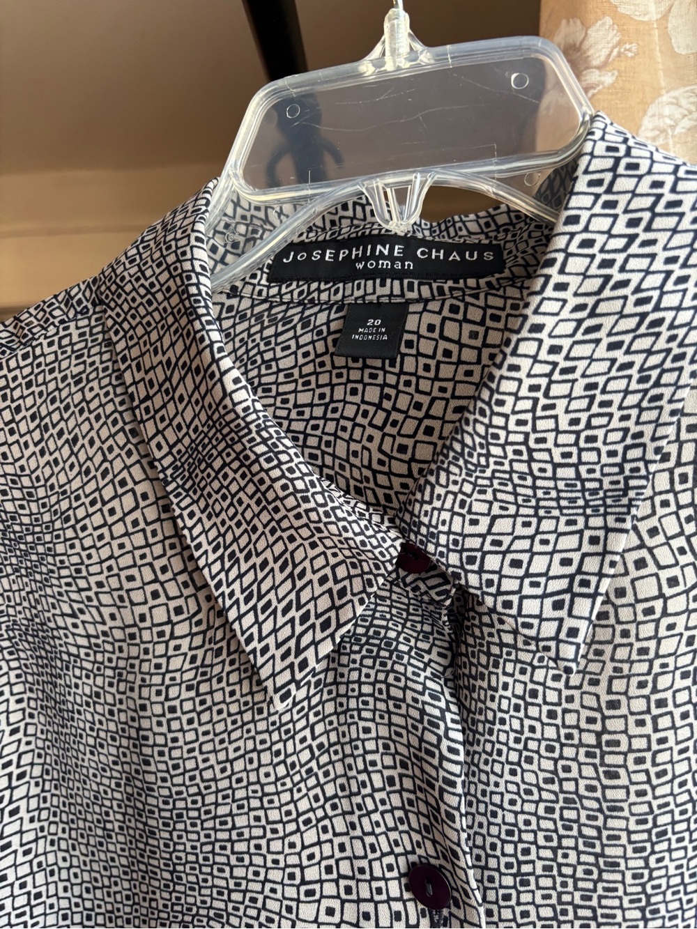 Vintage Wavy Geometric Diamond Pattern Button-Down Blouse | Women’s 20 Plus, XXL - Picture 2 of 16